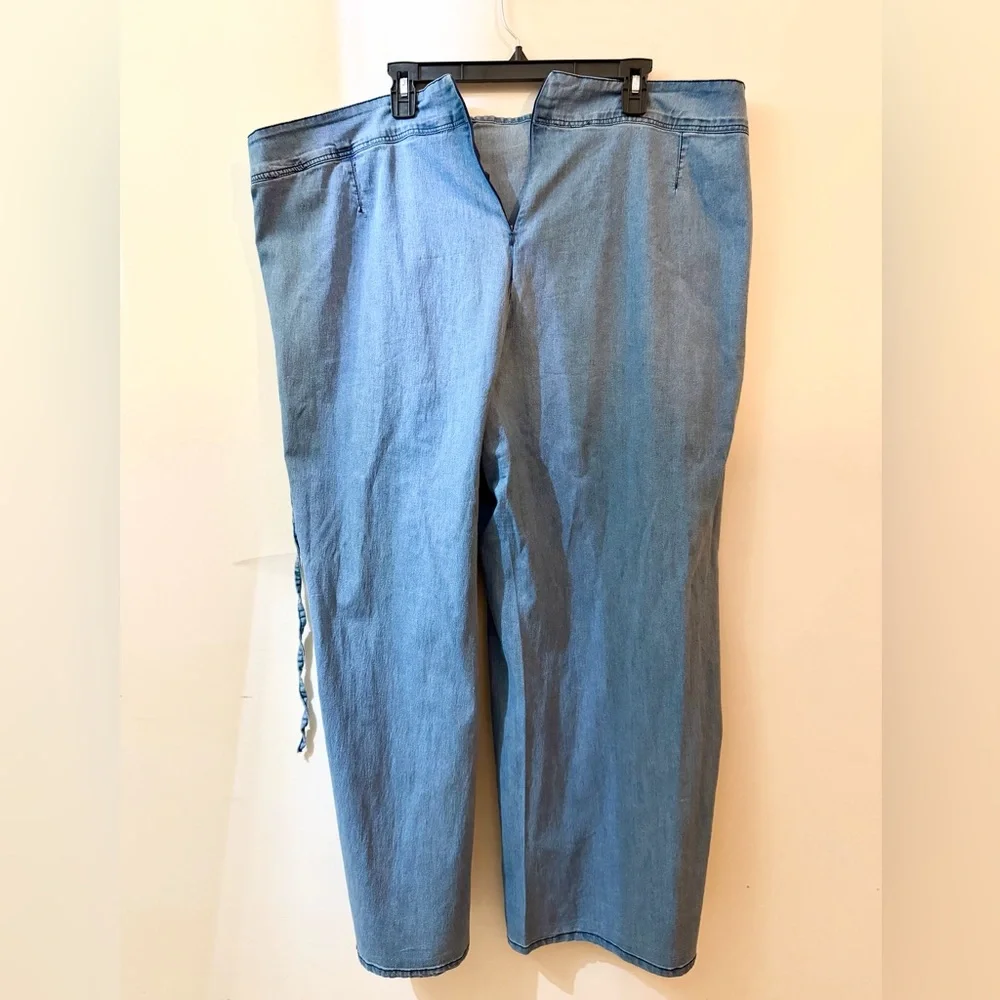 Like New Lane Bryant Bell Bottom Denim Jeans Size 24